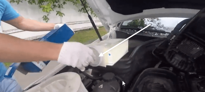 Установка воздушного фильтра двигателя Mercedes GLK 220