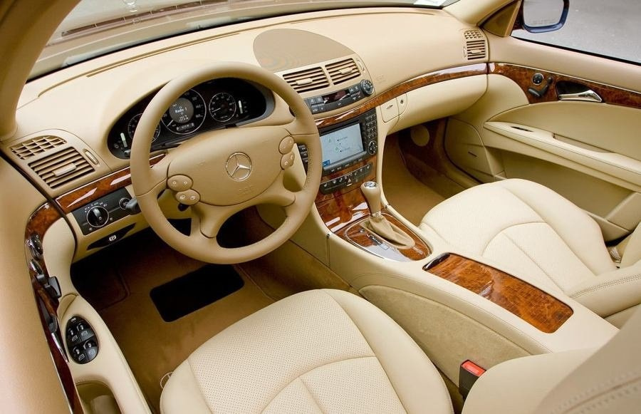 Mercedes E-Class седан